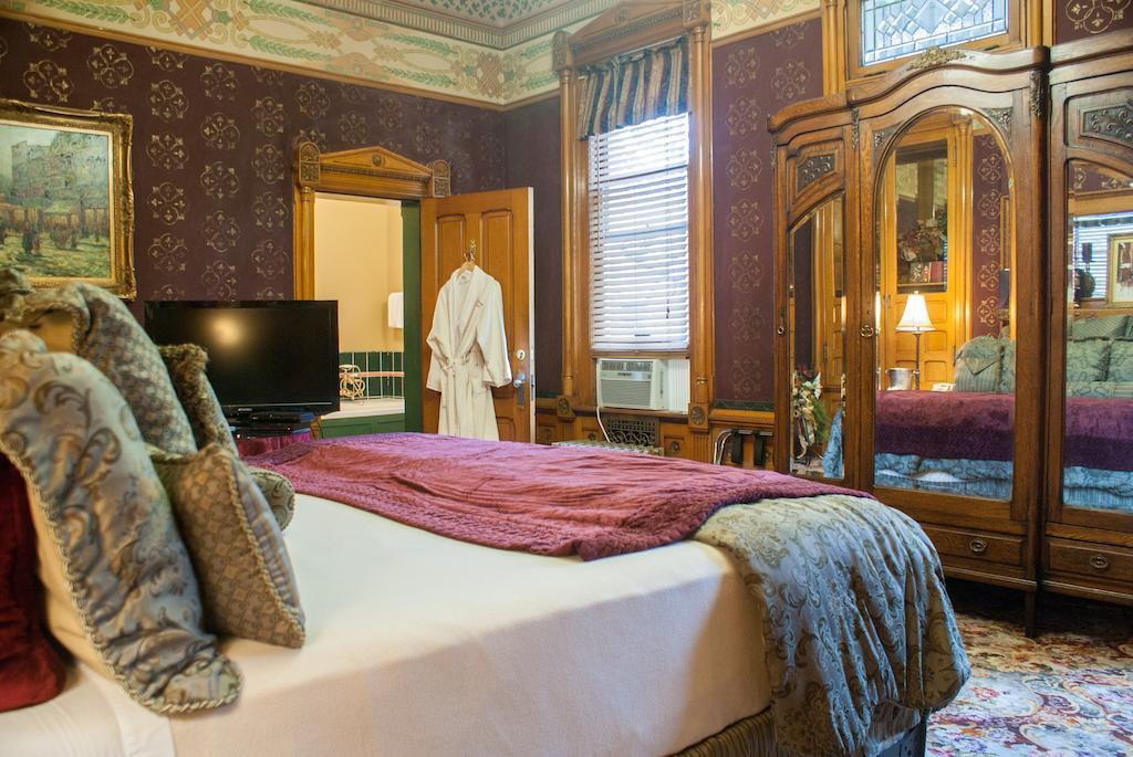 Armstrong Mansion Salt Lake City Room photo
